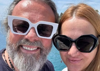 “Shkatërrove familjen për një tjetër”, gazetarja reagon pas kritikave për lidhjen me këngëtarin Endri Prifti