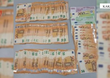 Bllokohen 30 mijë euro në Kakavijë, nën hetim personi që i mbante në çantë
