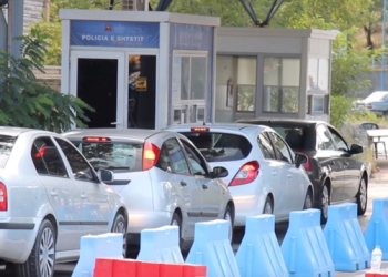 Radhë në Kakavijë, thirrje palës greke: Shtoni sportelet!