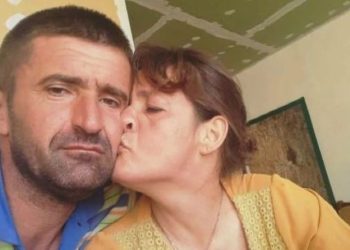 Çmenduri/ Nëna braktis 3 fëmijët e mitur dhe ikën jeton në mal me të dashurin që njohu në Tik Tok