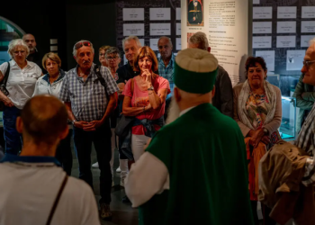 Media turke: Shteti bektashian do të ketë pasaportë dhe shërbimin sekret, por jo polici e ushtri