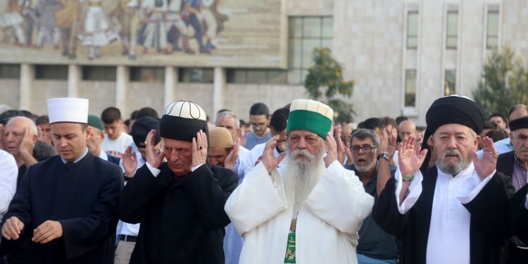 Shteti bektashi, Paskal Milo: Ka kohë që qarkullon në zyrat e Ramës! Ambasadori turk paralajmëroi Baba Mondin