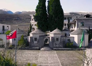 Lazaratit i takon të jetë qendra e shtetit bektashi