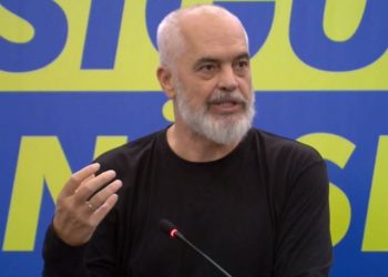 Siguria në shkolla/Rama: Oficeri i policisë duhet të jetë syri dhe veshët e prindërve