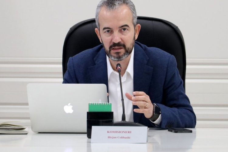 Zgjedhjet e 2025, kreu i KQZ: Emigrantët do të kenë disa ditë kohë për të votuar, ja sa do të kushtojë posta