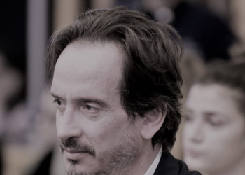 Shqiptarët po shtegtojnë, në fole mbetën politikanët?!