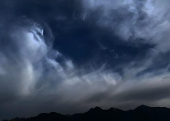 Moti, nesër mos harroni çadrat me vete