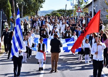 Festa kombëtare e Greqisë, ceremoni në varrezat e ushtarëve grekë në Dropull dhe Këlcyrë