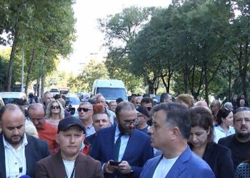 Incidentet në parlament, PD kallëzon në SPAK Elisa Spiropalin, Ervin Hoxhën, Ilir Prodën e Tonin Vocajn