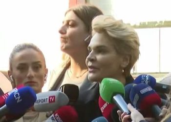 Monika Kryemadhi në SPAK: Prokurorët s’kanë b*thë të flasin pa lejen e Ramës