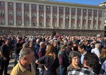 Pensionistët në protestë para Kryeministrisë