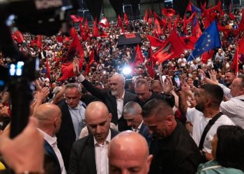 Rama rikthehet në Greqi, takim të madh me shqiptarët në Selanik