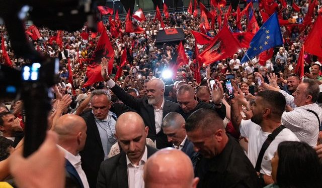 Rama rikthehet në Greqi, takim të madh me shqiptarët në Selanik