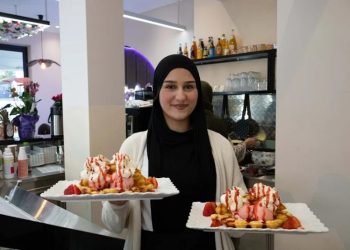 “Në kafenenë time nuk lejohen burra” – Shqiptarja ndez debatin në Gjermani