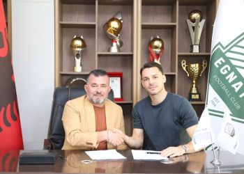 Mbrojtësi i Kombëtares firmos për Egnatian