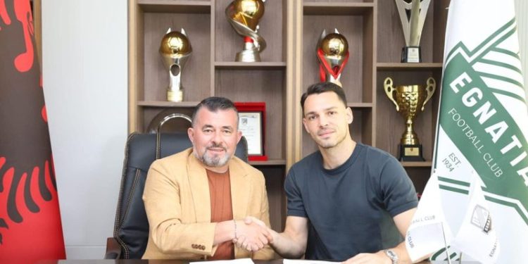 Mbrojtësi i Kombëtares firmos për Egnatian