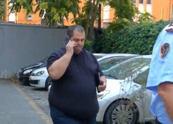 Mjeku i skandalit të Onkologjikut: Pacientët me kancer vinin vetë në klinikën time. Fillova dy punë që të mos merrja para nën dorë
