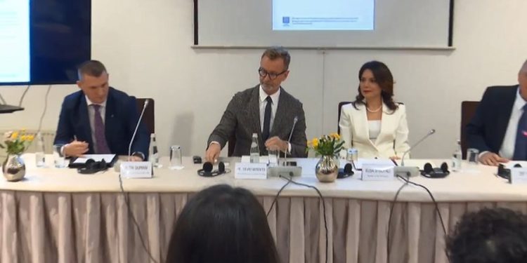 Ambasadori i BE e thotë “troç”: Ja sektorët e korruptuar në Shqipëri; Mbështesim komisionin parlamentar “Xhafaj”