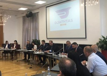 “Djathtas 1912”, themelohet parti e re kundër Berishës e Bashës