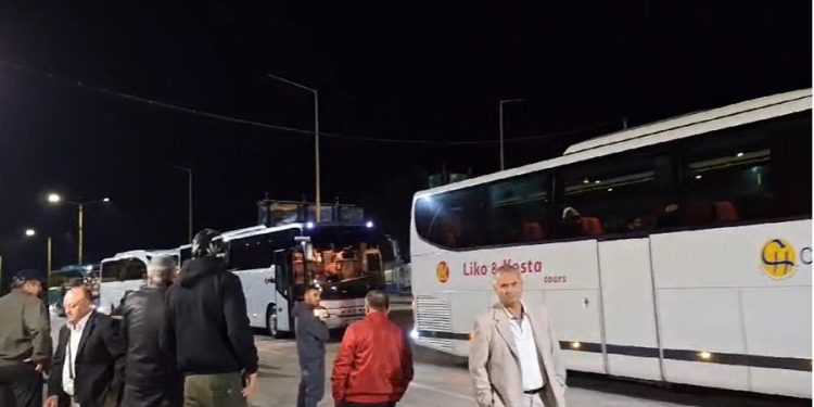 Festa Kombëtare e Greqisë kthen shqiptarët në atdhe, radhë në Kakavijë (VIDEO)