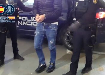 I dënuar me burgim të përjetshëm, shqiptari arrestohet në aeroportin e Valencias