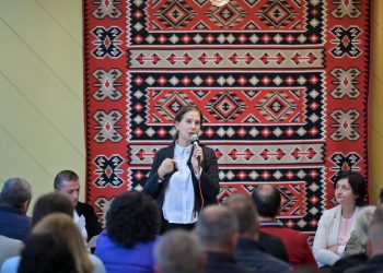 Kumbaro mbledh operatorët në Tepelenë: 3,8 milionë turistë në zonat e mbrojtura