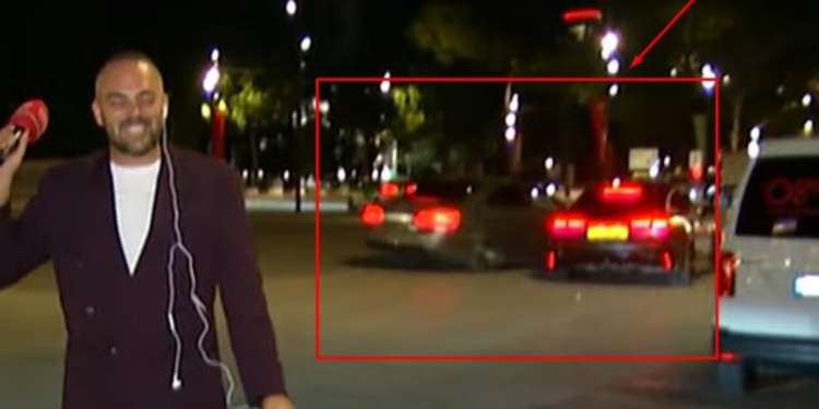 Pas përshëndetjes në emision live, shihni si aksidentohen të rinjtë (VIDEO)