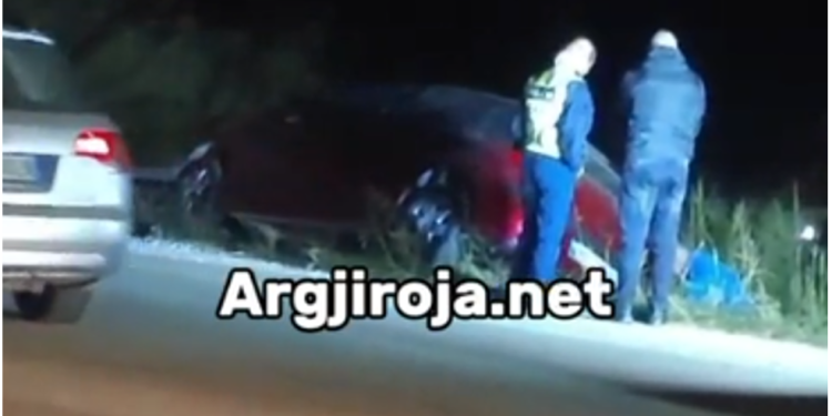 Aksident në Gjirokastër, makina del nga rruga (VIDEO)