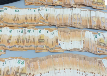 Drejt Greqisë me mbi 11 mijë euro të padeklaruara, ndalohet në Kakavijë një grua