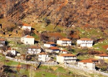 E trishtë! As rrugë as shkolle, as punë/ Fshati shqiptari prej nga ku ikën edhe banori i fundit