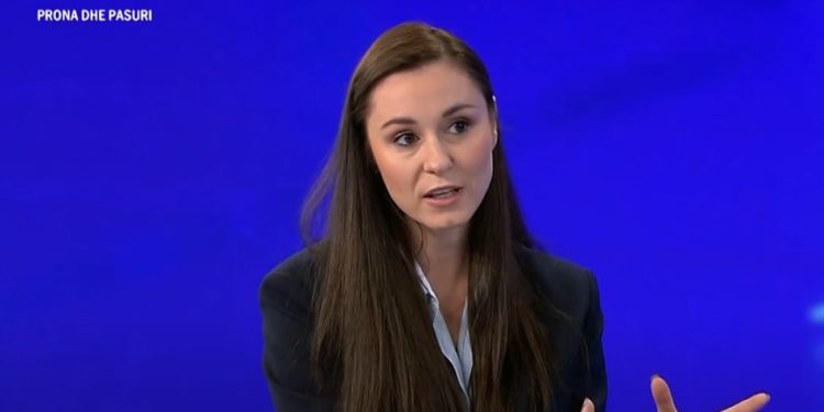 Ç’po ndodh me legalizimet dhe tapitë e 7501, drejtoresha e Kadastrës shpjegon marrëveshjen me bashkitë (VIDEO)