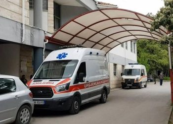 E rëndë/ 12-vjeçari ndërron jetë në spital