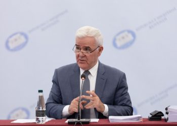 Ekspertët përfundojnë draftin e parë për Dokumentin Analitik, Xhafaj përballë gazetarëve: 12 Tryeza Tematike dhe Forume të Dialogut Qytetar