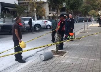 Shpërthen bombola e gazit në Gjirokastër, po përdorej për hidroizolimin e tarracës së pallatit