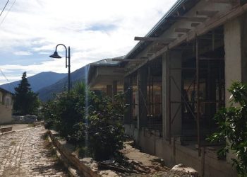 Denoncimi: Ndërtime me beton brenda kalasë së Ali Pashës në Tepelenë (FOTO)