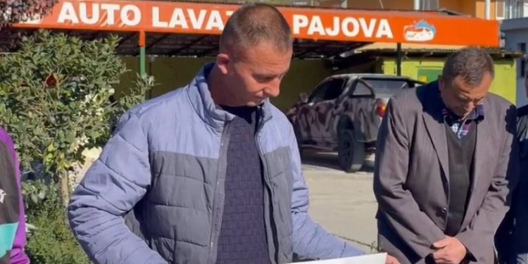 Me lot në sy, babai i 10-vjeçarit që u përplas nga makina: Të kalben në burg autorët, policia të marrë masa
