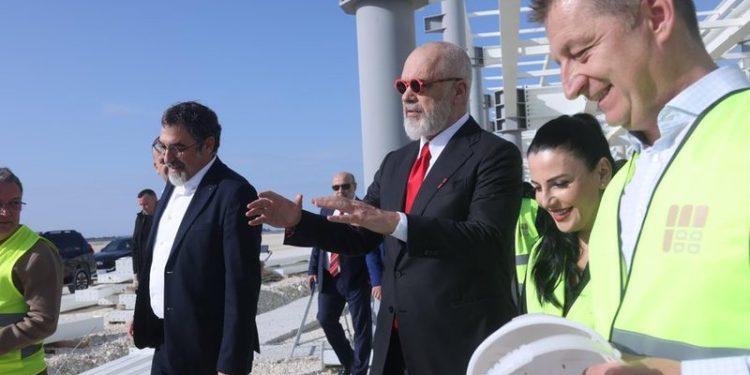 “Punët i kemi në vijë”, Rama: Aeroporti i Vlorës gati sezonin tjetër turistik (VIDEO)