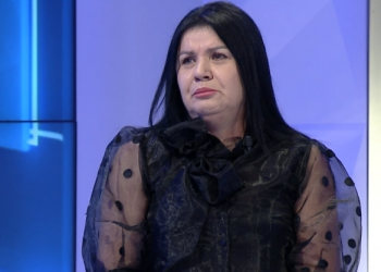 Rrëfehet mes lotësh zonja që i dha ndihmën Martinit: Djali u zgjua dhe kërkoi mamin… (VIDEO)