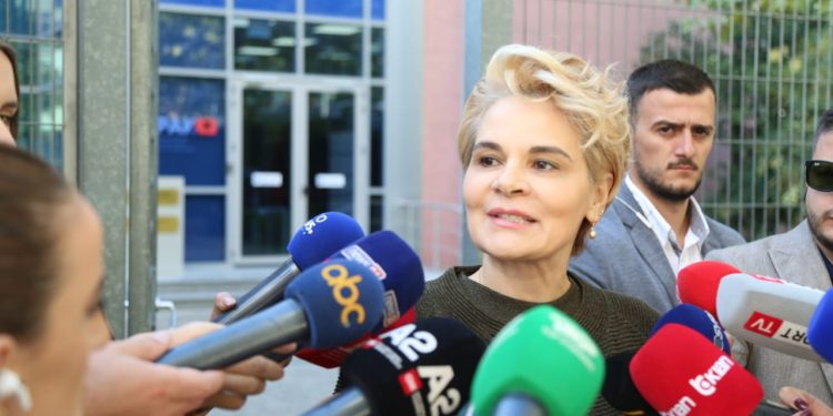 Monika Kryemadhi paraqitet në SPAK: Do të njiheni me të vërtetat e Monika këmbësores. Kam zero komunikim me Z. Meta