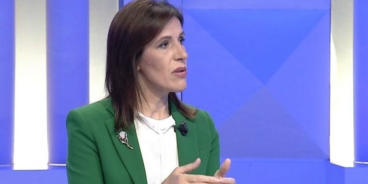 Vrasja e 14-vjeçarit, Klodiana Lala: Oficerja e sigurisë i pyeti nxënësit për sherrin, ata i thanë…