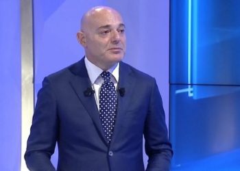 Blendi Fevziu përlotet nga vrasja e Martinit pranë shkollës (VIDEO)