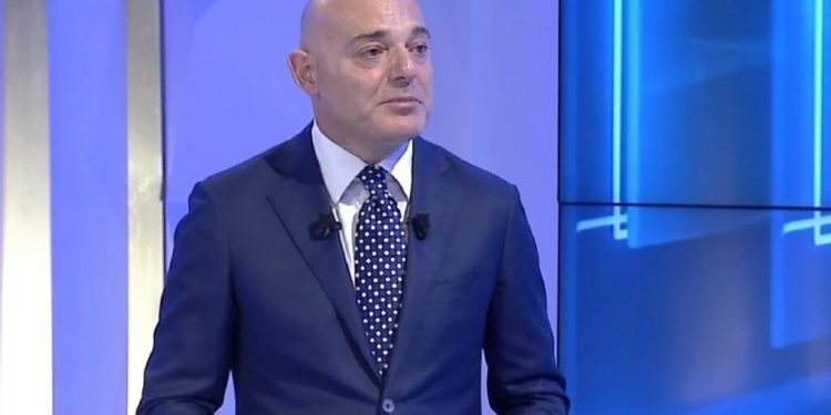 Blendi Fevziu përlotet nga vrasja e Martinit pranë shkollës (VIDEO)