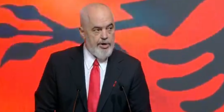 Rama fton emigrantët të kthehen në Shqipëri: Do keni paga të ngjashme ose më të mira sesa në Greqi