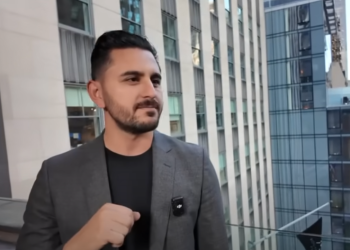 Historia e Mariglenit, i riu nga Përmeti braktisi Shqipërinë për amerikën 8 vite më parë. Sot ka një restorant në qendër të New York (VIDEO)