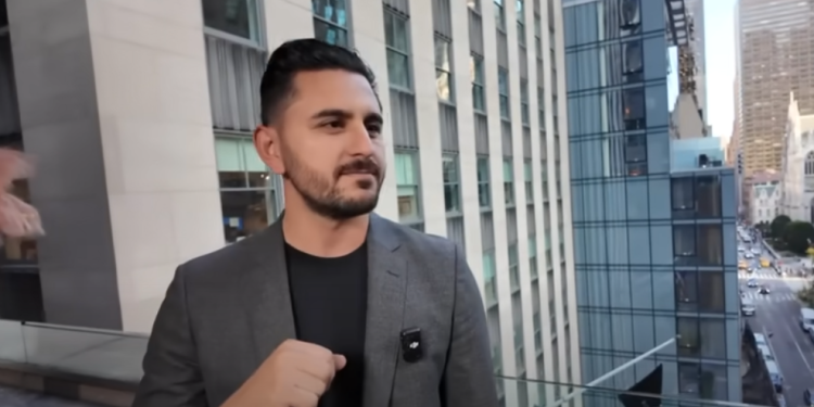 Historia e Mariglenit, i riu nga Përmeti braktisi Shqipërinë për amerikën 8 vite më parë. Sot ka një restorant në qendër të New York (VIDEO)