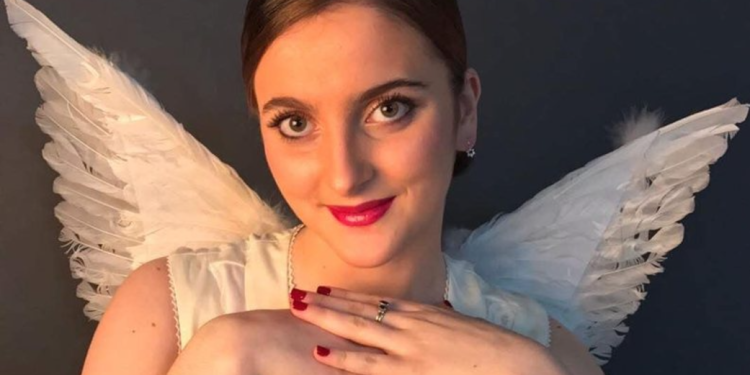 Një vit nga aksidenti tragjik, Vangjel Tavo kujton vajzën: Eva ime shkoi të flinte me ëngjëjt