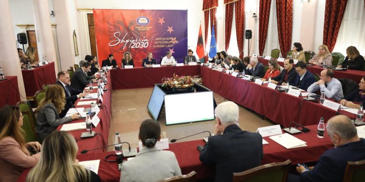 Kuvendi të mos aplikojë “ligjet speciale”, rekomandime të tjera të ekspertëve në komisionin “Antikorrupsion”