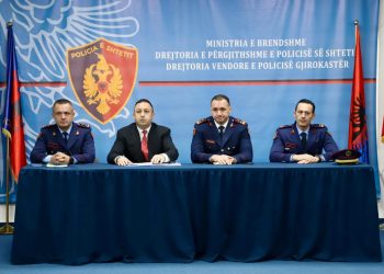 Ervin Hoxha prezanton drejtorët e rinj të policisë në Gjirokastër, Vlorë, Fier e Berat (FOTO)