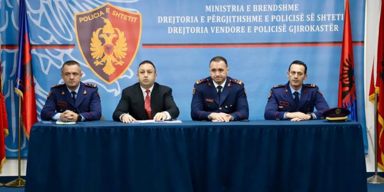 Ervin Hoxha prezanton drejtorët e rinj të policisë në Gjirokastër, Vlorë, Fier e Berat (FOTO)