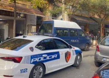 Vrasja e Martinit/ Flet babai i 14-vjeçarit të plagosur: Sherri kishte nisur që të premten